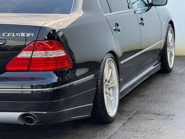 セルシオ Ｃ仕様　インテリアセレクション　本革　サンルーフ　エアロ　サスコン　１９インチアルミ　Ｂカメラ　ＥＴＣ（4枚目）