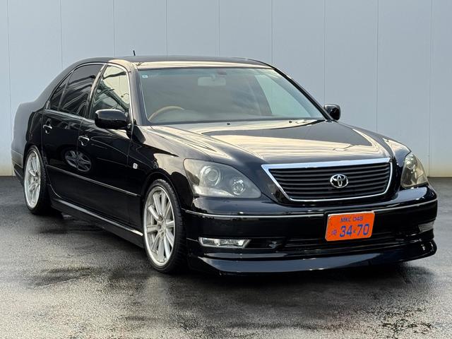 セルシオ Ｃ仕様　インテリアセレクション　本革　サンルーフ　エアロ　サスコン　１９インチアルミ　Ｂカメラ　ＥＴＣ（10枚目）