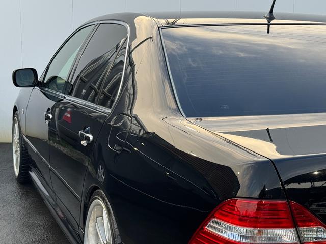 セルシオ Ｃ仕様　インテリアセレクション　本革　サンルーフ　エアロ　サスコン　１９インチアルミ　Ｂカメラ　ＥＴＣ（18枚目）