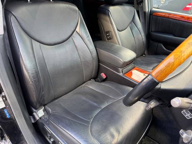 セルシオ Ｃ仕様　インテリアセレクション　本革　サンルーフ　エアロ　サスコン　１９インチアルミ　Ｂカメラ　ＥＴＣ（29枚目）