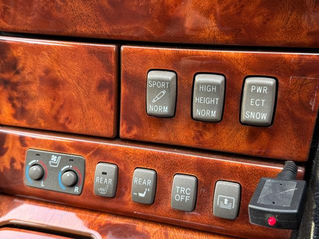 セルシオ Ｃ仕様　インテリアセレクション　本革　サンルーフ　エアロ　サスコン　１９インチアルミ　Ｂカメラ　ＥＴＣ（39枚目）