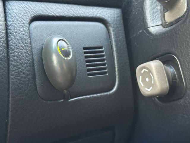 セルシオ Ｃ仕様　インテリアセレクション　本革　サンルーフ　エアロ　サスコン　１９インチアルミ　Ｂカメラ　ＥＴＣ（40枚目）