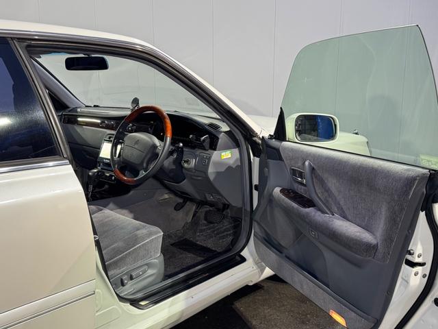 クラウンマジェスタ Aタイプ タイベル交換済み フルエアロ 19インチAW TV Bluetooth ウットコンビ ETC パワーシート(31枚目)