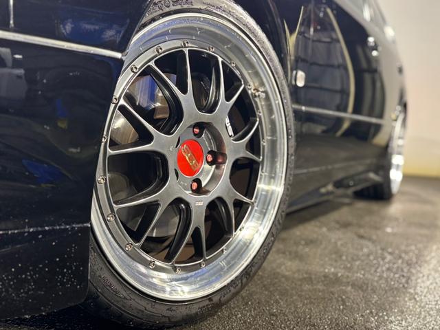 アリスト Ｖ３００ベルテックスエディション　ＢＢＳＬＭ－Ｒ１９インチＡＷ　エアロ　ＨＫＳ　ＥＶＣ　ＨＫＳ　ツインパワー　本革　ＴＲＤタワーバー　ＴＲＤメーター　ＥＴＣ（4枚目）