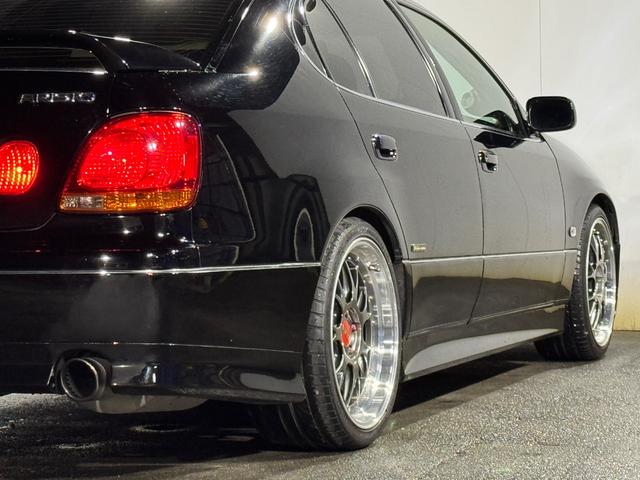 アリスト Ｖ３００ベルテックスエディション　ＢＢＳＬＭ－Ｒ１９インチＡＷ　エアロ　ＨＫＳ　ＥＶＣ　ＨＫＳ　ツインパワー　本革　ＴＲＤタワーバー　ＴＲＤメーター　ＥＴＣ（9枚目）