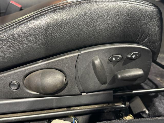 アリスト Ｖ３００ベルテックスエディション　ＢＢＳＬＭ－Ｒ１９インチＡＷ　エアロ　ＨＫＳ　ＥＶＣ　ＨＫＳ　ツインパワー　本革　ＴＲＤタワーバー　ＴＲＤメーター　ＥＴＣ（32枚目）