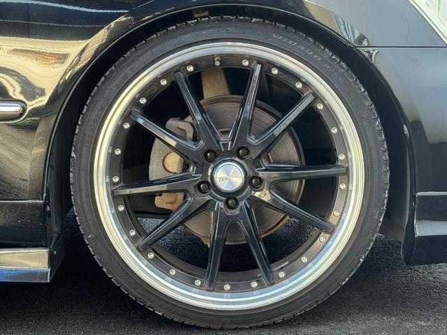 クラウン ロイヤルサルーン　社外２０インチＡＷ　ローダウン　パワーシート　純正マルチ　Ｂカメラ　ＥＴＣ（19枚目）