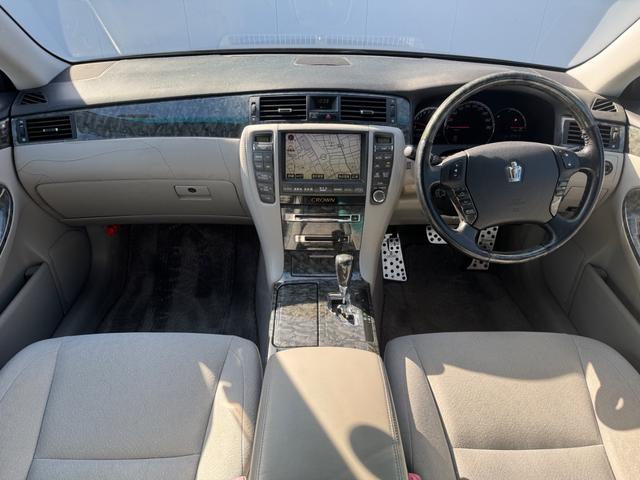 クラウン ロイヤルサルーン　社外２０インチＡＷ　ローダウン　パワーシート　純正マルチ　Ｂカメラ　ＥＴＣ（23枚目）