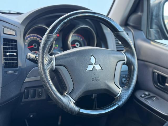 パジェロ ショート　ＶＲ－Ｉ　４ＷＤ　５速マニュアル　２０インチＡＷ　ヒッチメンバー　ＴＶ　Ｂカメラ　ＥＴＣ　ＨＩＤ（33枚目）