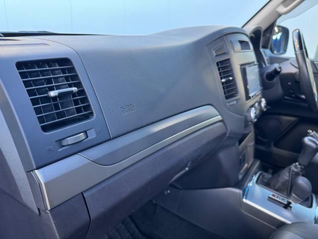 パジェロ ショート　ＶＲ－Ｉ　４ＷＤ　５速マニュアル　２０インチＡＷ　ヒッチメンバー　ＴＶ　Ｂカメラ　ＥＴＣ　ＨＩＤ（40枚目）