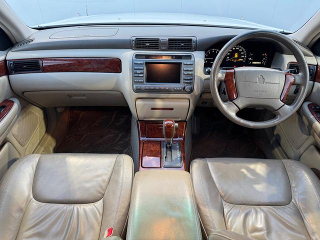 クラウン ロイヤルサルーンＧ　本革　車高調　パワーシート　ＥＴＣ　キーレス　純正マルチ（6枚目）