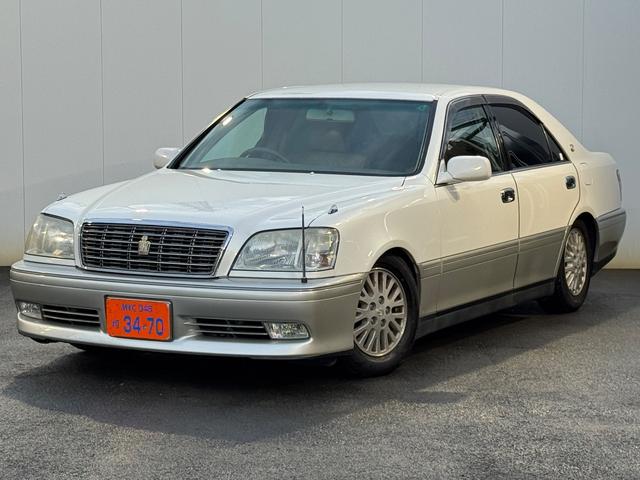 クラウン ロイヤルサルーンＧ　本革　車高調　パワーシート　ＥＴＣ　キーレス　純正マルチ（7枚目）
