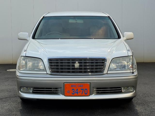 クラウン ロイヤルサルーンＧ　本革　車高調　パワーシート　ＥＴＣ　キーレス　純正マルチ（8枚目）