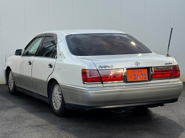 クラウン ロイヤルサルーンＧ　本革　車高調　パワーシート　ＥＴＣ　キーレス　純正マルチ（14枚目）