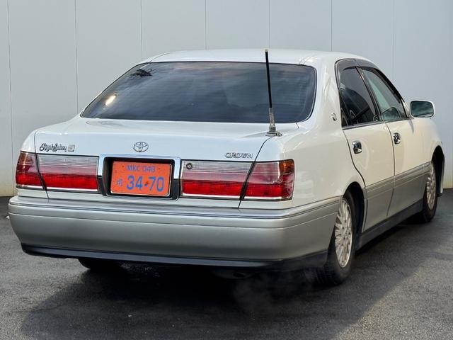 クラウン ロイヤルサルーンＧ　本革　車高調　パワーシート　ＥＴＣ　キーレス　純正マルチ（16枚目）