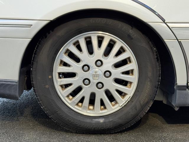 クラウン ロイヤルサルーンＧ　本革　車高調　パワーシート　ＥＴＣ　キーレス　純正マルチ（26枚目）