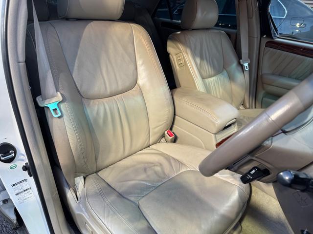 クラウン ロイヤルサルーンＧ　本革　車高調　パワーシート　ＥＴＣ　キーレス　純正マルチ（34枚目）