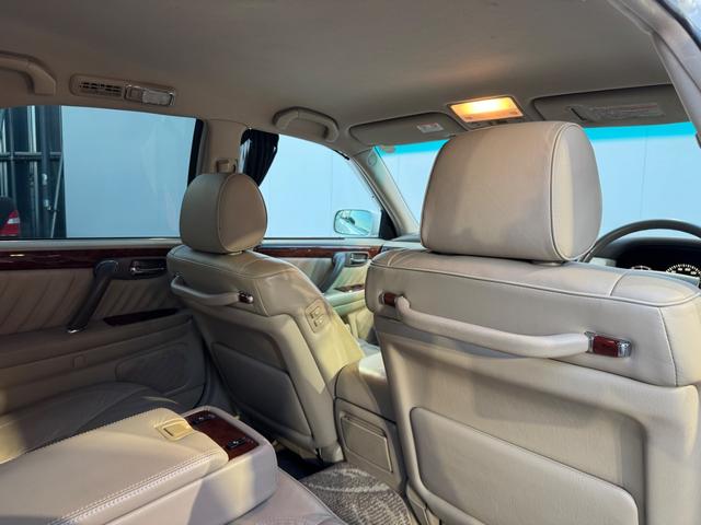 クラウン ロイヤルサルーンＧ　本革　車高調　パワーシート　ＥＴＣ　キーレス　純正マルチ（53枚目）