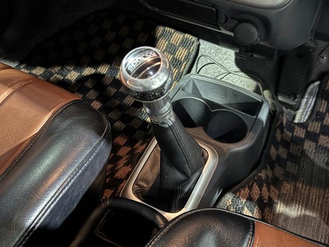 アルトラパン SS ターボ車 5速マニュアル TV(2枚目)