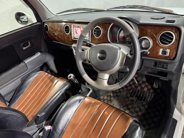 アルトラパン SS ターボ車 5速マニュアル TV(25枚目)