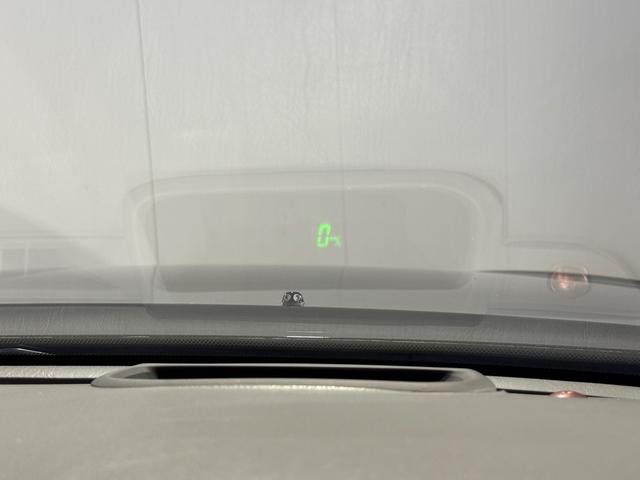 クラウンマジェスタ ３．０Ａタイプ　車高調　社外１８インチＡＷ　ＴＶ　Ｂｌｕｅｔｏｏｔｈ　パワーシート　キーレス（3枚目）