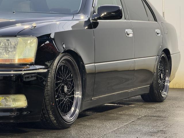 クラウンマジェスタ ３．０Ａタイプ　車高調　社外１８インチＡＷ　ＴＶ　Ｂｌｕｅｔｏｏｔｈ　パワーシート　キーレス（6枚目）