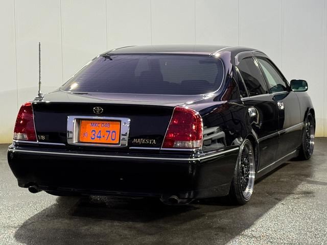 クラウンマジェスタ ３．０Ａタイプ　車高調　社外１８インチＡＷ　ＴＶ　Ｂｌｕｅｔｏｏｔｈ　パワーシート　キーレス（15枚目）