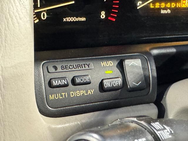 クラウンマジェスタ ３．０Ａタイプ　車高調　社外１８インチＡＷ　ＴＶ　Ｂｌｕｅｔｏｏｔｈ　パワーシート　キーレス（36枚目）