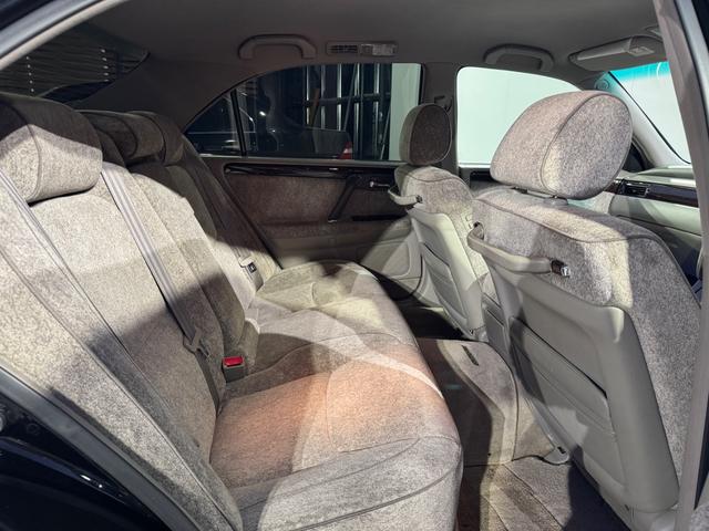 クラウンマジェスタ ３．０Ａタイプ　車高調　社外１８インチＡＷ　ＴＶ　Ｂｌｕｅｔｏｏｔｈ　パワーシート　キーレス（42枚目）