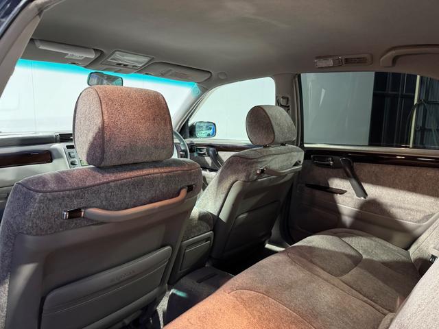 クラウンマジェスタ ３．０Ａタイプ　車高調　社外１８インチＡＷ　ＴＶ　Ｂｌｕｅｔｏｏｔｈ　パワーシート　キーレス（44枚目）