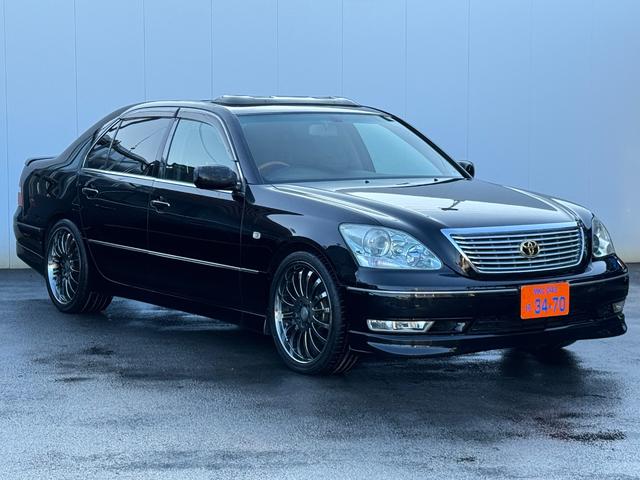 セルシオ ｅＲ仕様　タイベル交換済み　社外２０ＡＷ　エアロ　本革　サンルーフ　Ｂカメラ　ＥＴＣ（12枚目）