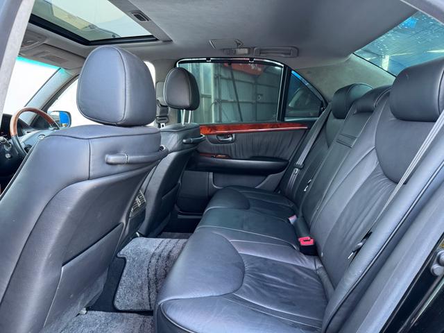 セルシオ ｅＲ仕様　タイベル交換済み　社外２０ＡＷ　エアロ　本革　サンルーフ　Ｂカメラ　ＥＴＣ（51枚目）