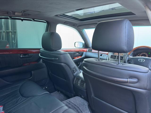 セルシオ ｅＲ仕様　タイベル交換済み　社外２０ＡＷ　エアロ　本革　サンルーフ　Ｂカメラ　ＥＴＣ（53枚目）