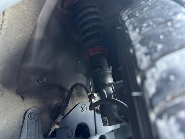 レガシィツーリングワゴン ２．０ＧＴ　ターボ車　車高調　ＳＴＩフロントリップ　社外マフラー　ＳＴＩパーツ　社外１８ＡＷ　Ｂカメラ　ＥＴＣ（3枚目）