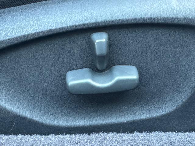 レガシィツーリングワゴン ２．０ＧＴ　ターボ車　車高調　ＳＴＩフロントリップ　社外マフラー　ＳＴＩパーツ　社外１８ＡＷ　Ｂカメラ　ＥＴＣ（31枚目）