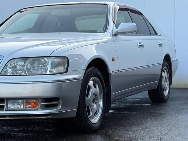 シーマ ４１Ｌ　Ｖ８エンジン　社外アルミ　純正マルチ　パワーシート　キーレス　ＥＴＣ（5枚目）