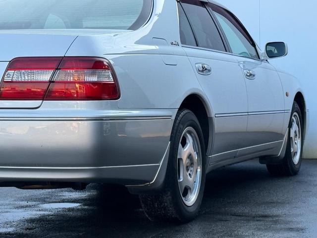 シーマ ４１Ｌ　Ｖ８エンジン　社外アルミ　純正マルチ　パワーシート　キーレス　ＥＴＣ（6枚目）