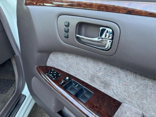 シーマ ４１Ｌ　Ｖ８エンジン　社外アルミ　純正マルチ　パワーシート　キーレス　ＥＴＣ（32枚目）