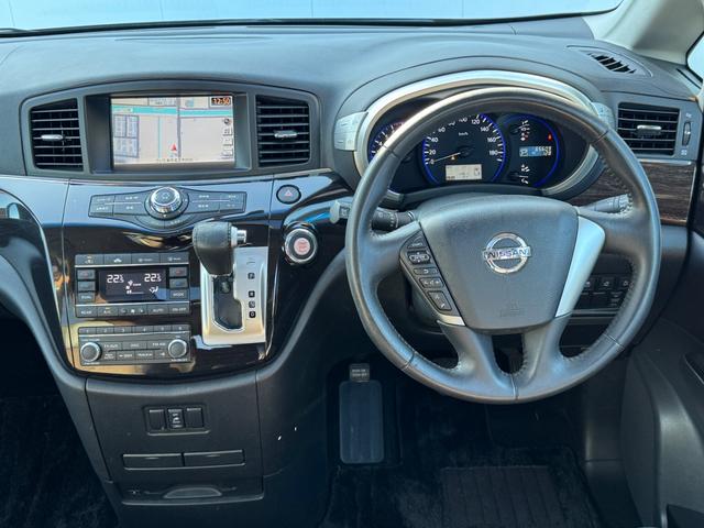 エルグランド ２５０ハイウェイスター　サンルーフ　アラウンドビューモニター　ローダウン　両側パワスラ　ＴＶ　Ｂカメラ　Ｂｌｕｅｔｏｏｔｈ　ＥＴＣ（30枚目）