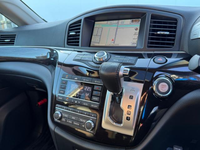 エルグランド ２５０ハイウェイスター　サンルーフ　アラウンドビューモニター　ローダウン　両側パワスラ　ＴＶ　Ｂカメラ　Ｂｌｕｅｔｏｏｔｈ　ＥＴＣ（36枚目）