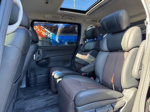 エルグランド ２５０ハイウェイスター　サンルーフ　アラウンドビューモニター　ローダウン　両側パワスラ　ＴＶ　Ｂカメラ　Ｂｌｕｅｔｏｏｔｈ　ＥＴＣ（49枚目）