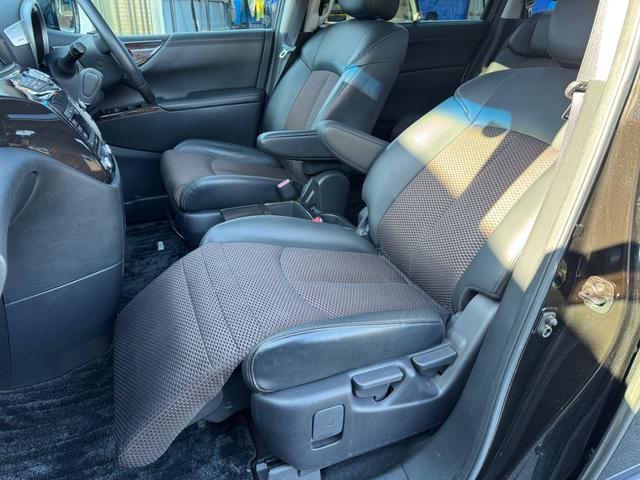 エルグランド ２５０ハイウェイスター　サンルーフ　アラウンドビューモニター　ローダウン　両側パワスラ　ＴＶ　Ｂカメラ　Ｂｌｕｅｔｏｏｔｈ　ＥＴＣ（50枚目）