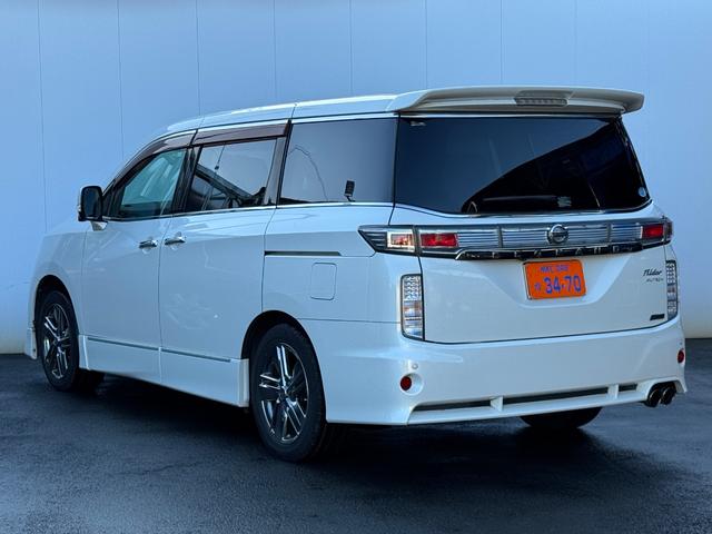 エルグランド ライダー　黒本革シート　パワーシート　本革　両側パワスラ　パワーバックドア　ＴＶ　Ｂカメラ　ＥＴＣ　Ｂｌｕｅｔｏｏｔｈ　パワーシート　シートヒーター（11枚目）