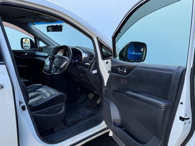 エルグランド ライダー　黒本革シート　パワーシート　本革　両側パワスラ　パワーバックドア　ＴＶ　Ｂカメラ　ＥＴＣ　Ｂｌｕｅｔｏｏｔｈ　パワーシート　シートヒーター（28枚目）