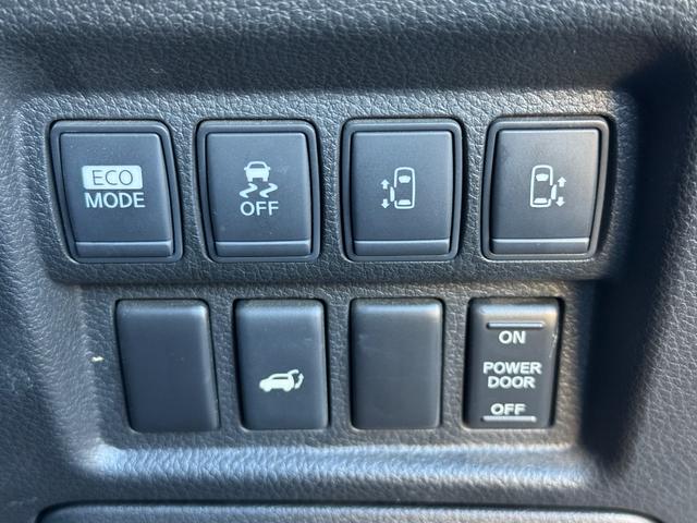 エルグランド ライダー　黒本革シート　パワーシート　本革　両側パワスラ　パワーバックドア　ＴＶ　Ｂカメラ　ＥＴＣ　Ｂｌｕｅｔｏｏｔｈ　パワーシート　シートヒーター（30枚目）