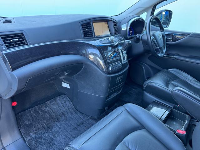 エルグランド ライダー　黒本革シート　パワーシート　本革　両側パワスラ　パワーバックドア　ＴＶ　Ｂカメラ　ＥＴＣ　Ｂｌｕｅｔｏｏｔｈ　パワーシート　シートヒーター（38枚目）