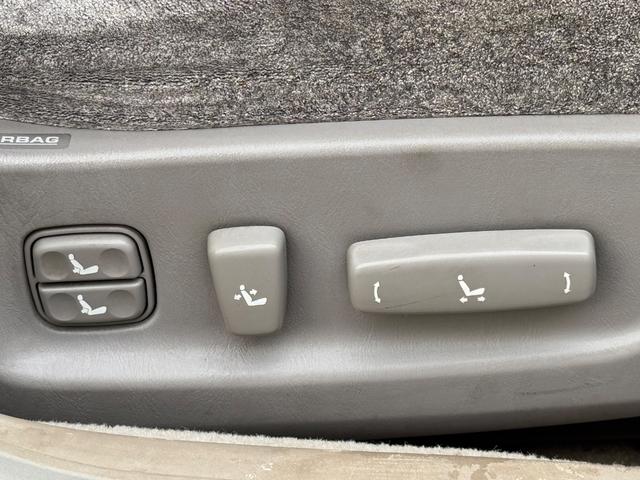 クラウンマジェスタ 4.0Aタイプ タイベル交換済み サンルーフ パワーシート 純正マルチ ETC キーレス(29枚目)