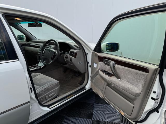 クラウンマジェスタ 4.0Aタイプ タイベル交換済み サンルーフ パワーシート 純正マルチ ETC キーレス(31枚目)