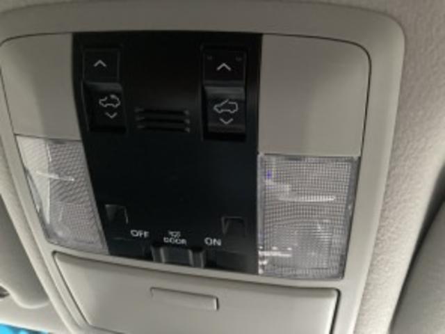 ランドクルーザープラド TX L Package TXLPackage,Sunroof,Skid Prevention,B-Camera, Navigation TV,Power Dr,4WD,Leather Seats,Cruise control(18枚目)