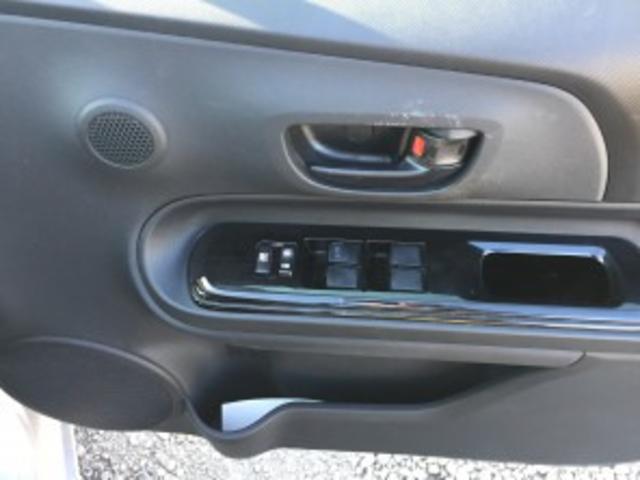 アクア Ｓ　Ｓｔｙｌｅ　Ｂｌａｃｋ　ＳＳｔｙｌｅ　Ｂｌａｃｋ，Ｓａｆｅｔｙ　Ｓｅｎｓｅ，Ｎａｖｉｇａｔｉｏｎ，ＥＴＣ，Ｂｌｕｅｔｏｏｔｈ　Ａｕｄｉｏ，　Ｈｅａｔｅｄ　Ｓｅａｔｓ，ＬＥＤ　Ｈｅａｄｌｉｇｈｔｓ，Ｓｍａｒｔ　Ｋｅｙ，（14枚目）